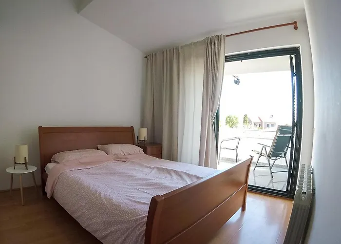 Maja Appartement *